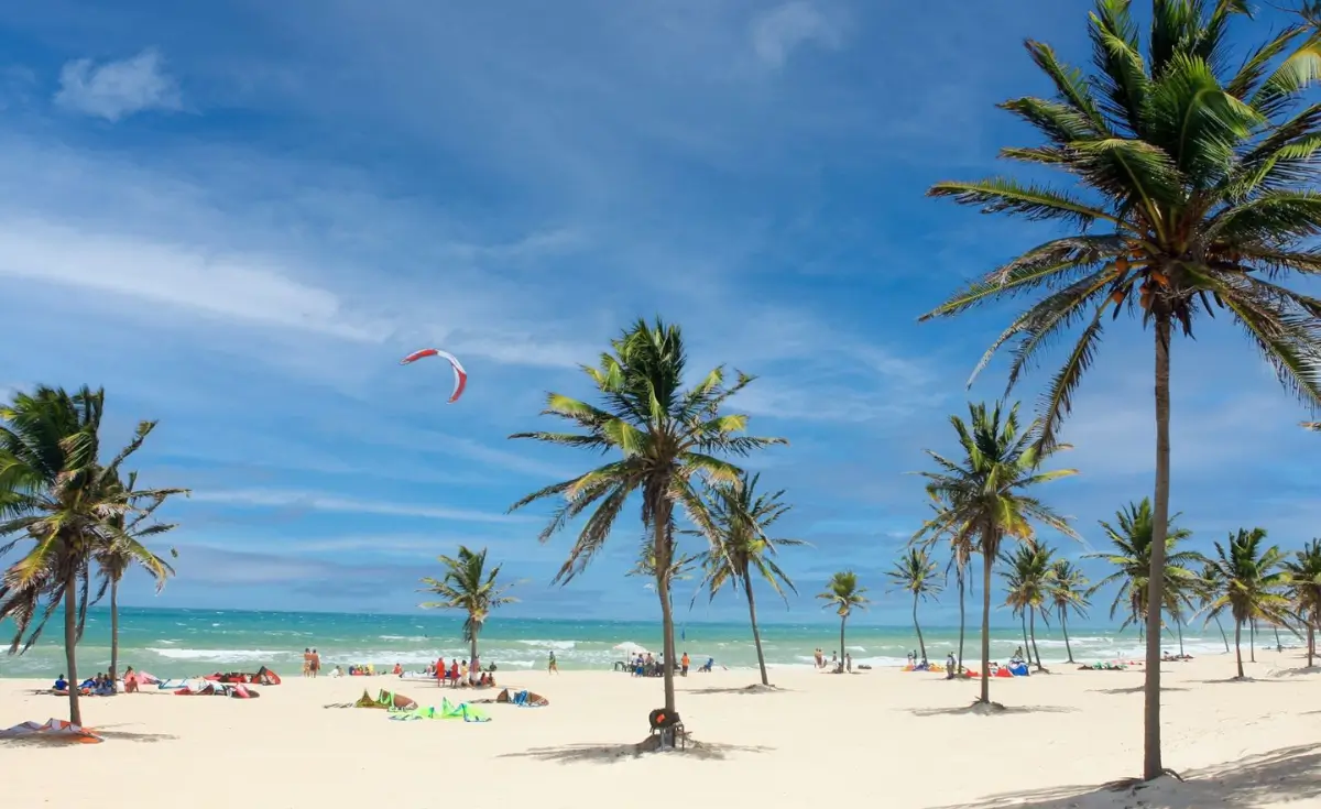 essa-praia-do-nordeste-recebeu-bandeira-azul-novamente