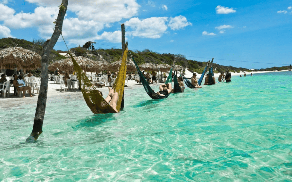 esse-paraiso-e-conhecido-mundialmente-pela-beleza-e-suas-aguas-cristalinas