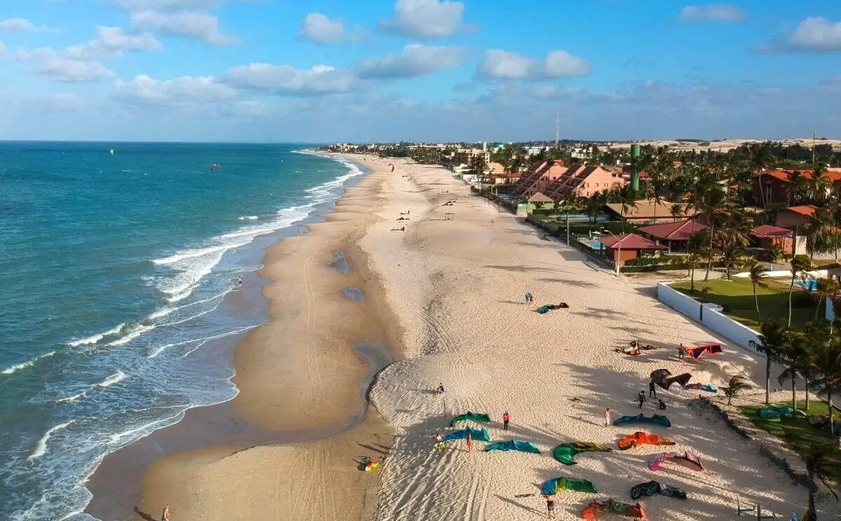 conheca-a-cidade-litoranea-que-virou-refugio-secreto-dos-brasileiros